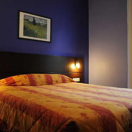Urban Style, Le Cheval Noir, Saint-etienne 3* סן-אטיין