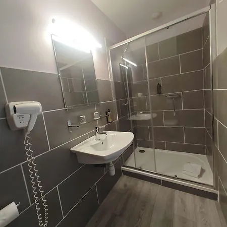Urban Style, Le Cheval Noir, Saint-etienne Hotel